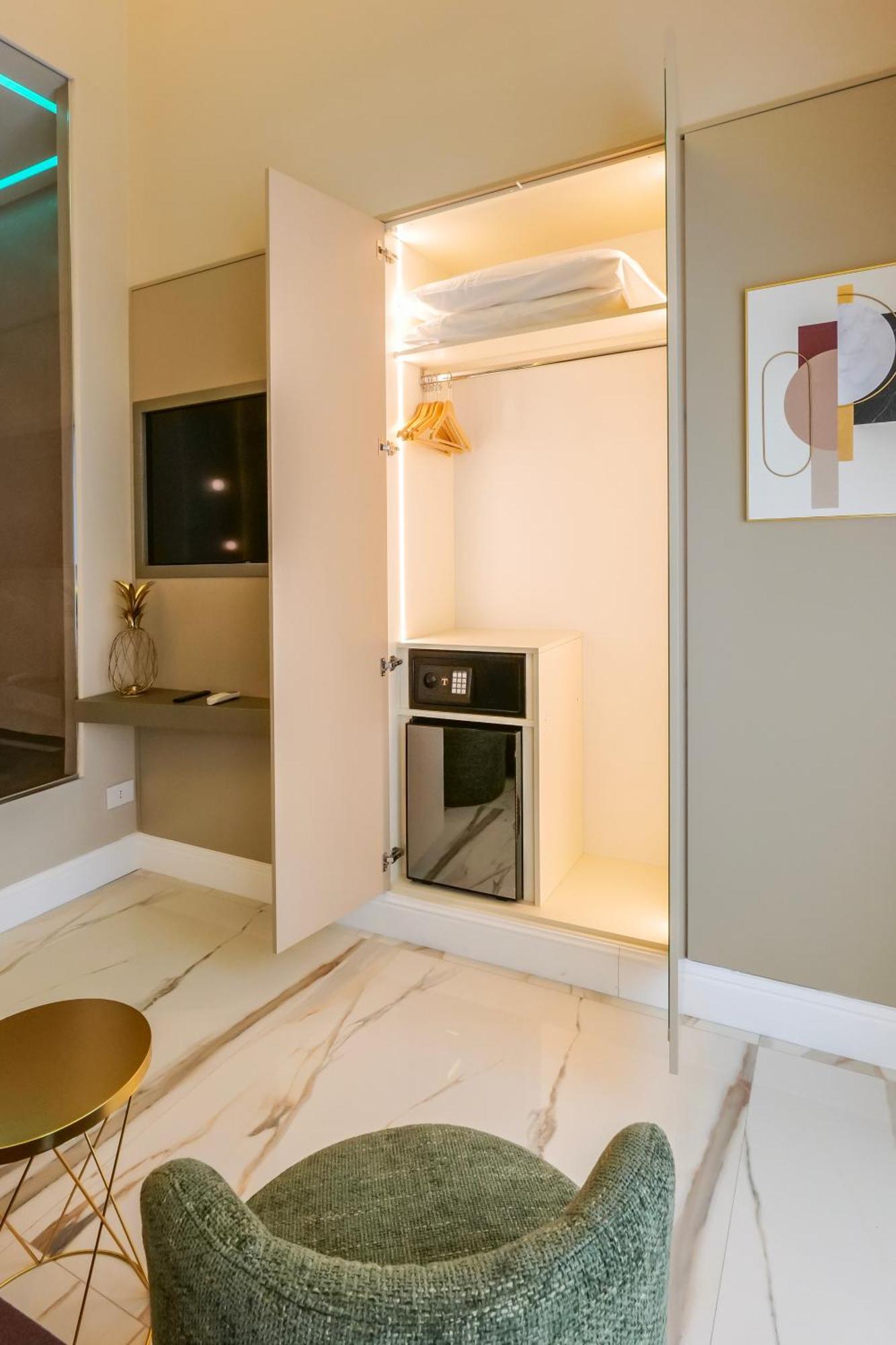 Maison San Carlo Luxury Suites Neapel Exterior foto